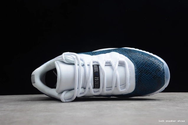 Rep LUCY Low Jordan Air Blue 11 CD6846-102 Snakeskin Navy 0708